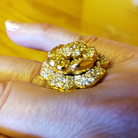 GOLD PLATED, FLOWER RING, SIZE 6, PAVE CRYSTAL - Picture 2 of 10